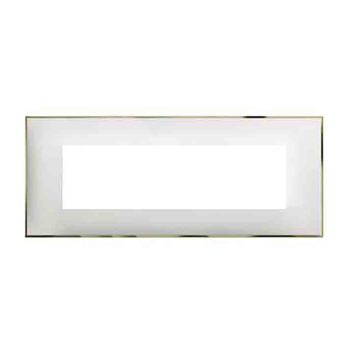 Slika Bticino Classia okvir 7M za italijansku doznu bela mat RAL 9003 sa zlatnim ramom